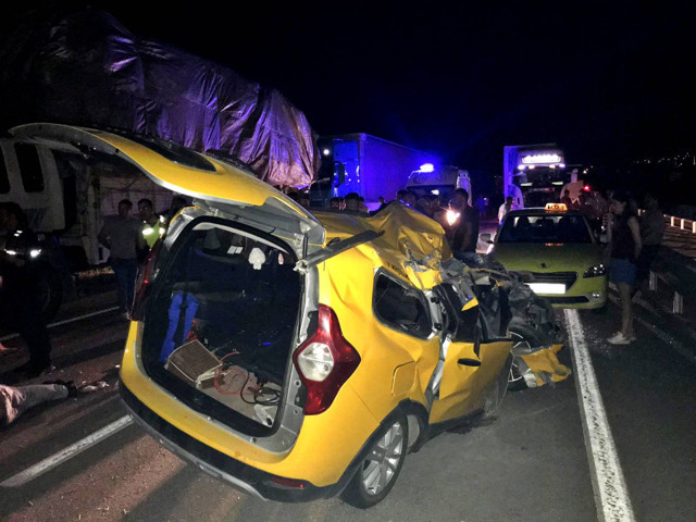 Çanakkale'de erken terhis olan askerlere kaza şoku! 2'si ağır 5 yaralı - Resim: 0