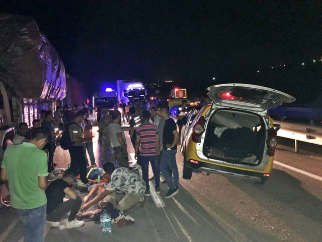 Çanakkale'de erken terhis olan askerlere kaza şoku! 2'si ağır 5 yaralı - Resim: 1