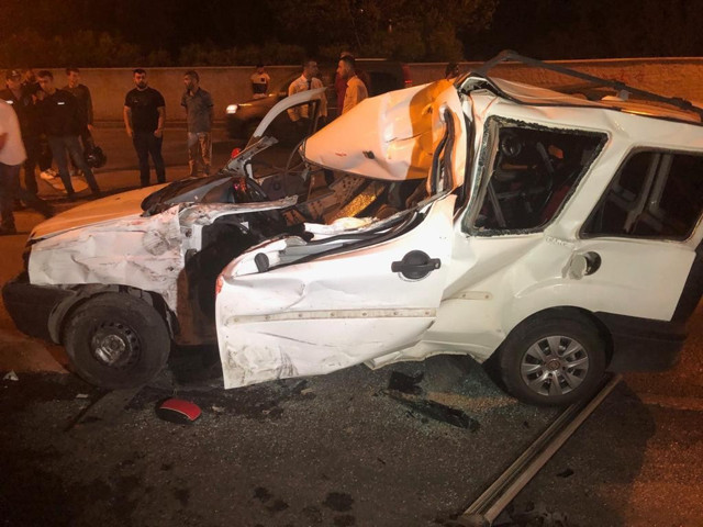 Böyle arkadaş olmaz olsun! Kaza yapınca araçta sıkışan arkadaşını bırakıp kaçtı - Resim: 0