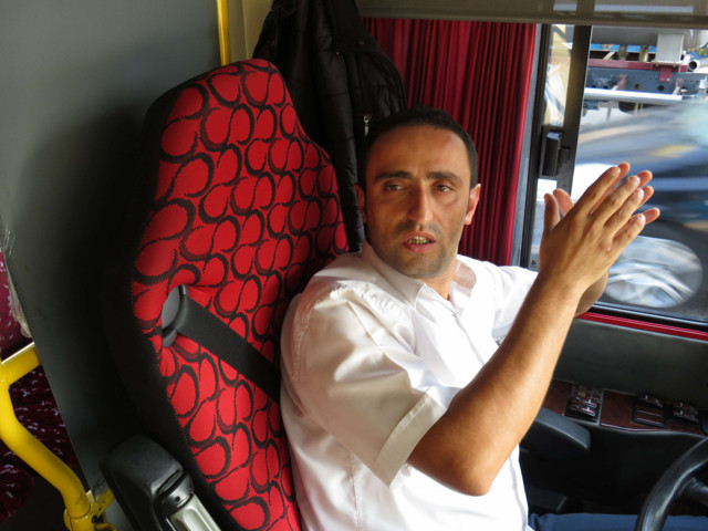 İstanbul Sancaktepe'de kaçırılan kadını kurtarmaya çalışan otobüs şoförü yaşananları anlattı - Resim: 0