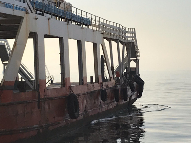 Çanakkale'de feribot ile balıkçı teknesi çarpıştı - Resim: 0