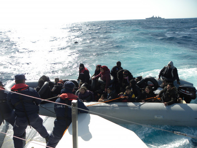 Süleyman Soylu Türkiye'den ayrılan göçmen sayısını açıkladı - Resim: 0