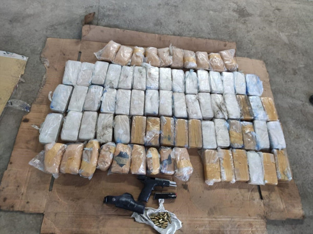 Van'da dikkat çeken uyuşturucu operasyonu 2 kişi yakalandı - Resim: 0