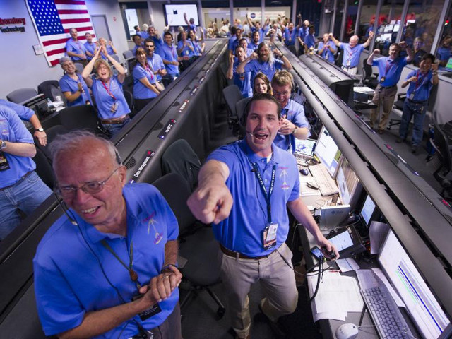 NASA da Corona virüsün altında kaldı çalışanlarını eve yolluyor - Resim: 0