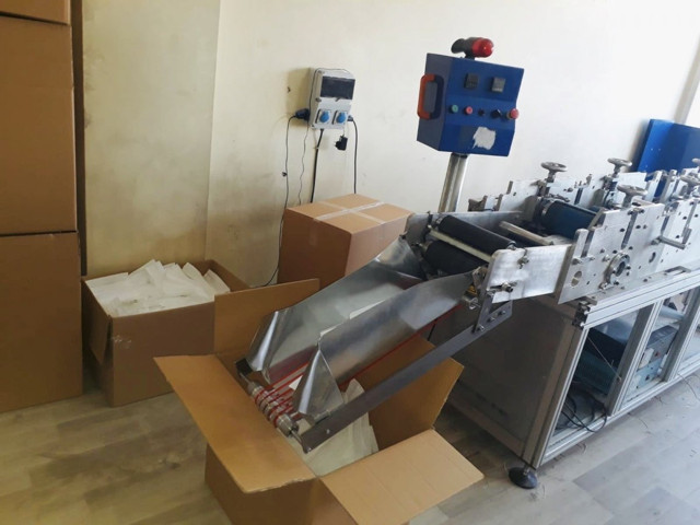 Ankara'da 30 bin kaçak maske ele geçirildi - Resim: 0