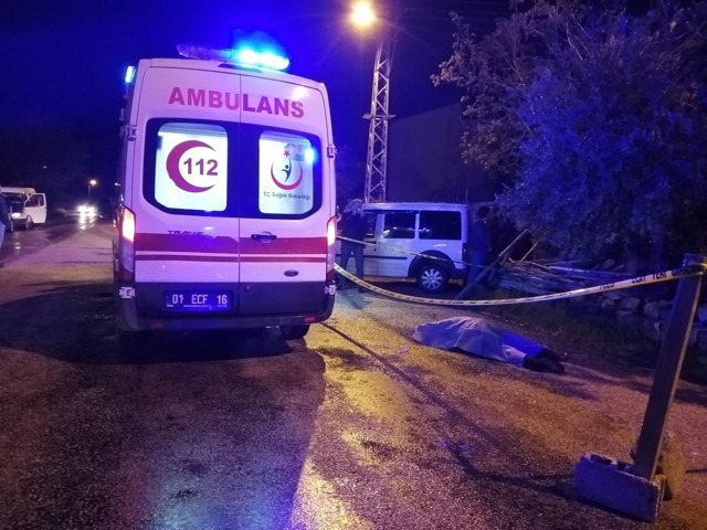 Adana'da evine 50 metre uzaklıkta ölü bulundu - Resim: 0