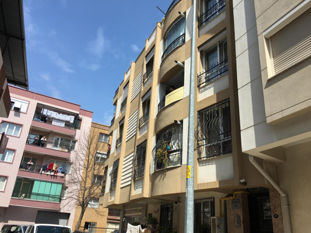 İzmir'de intihar ettiği söylenen iş adamını 16 yaşındaki kızı öldürmüş - Resim: 0