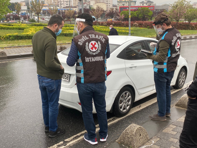 Maltepe'de fazla yolcu alan minibüsteki kadın: Çok asabi ve sinirliler - Resim: 2