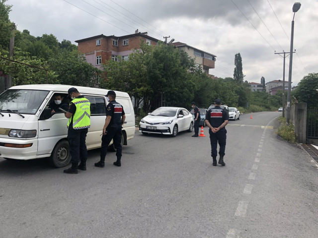 Zonguldak'ta bir fabrikada 15 kişide korona görüldü 800 çalışan karantinaya alındı - Resim: 0