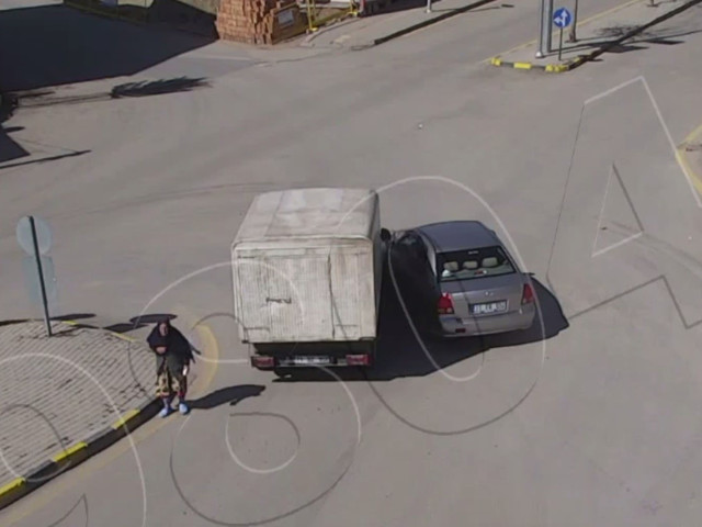 Kırıkkale'de ölümün teğet geçtiği yaşlı kadın arkasına bile bakmadı - Resim: 1