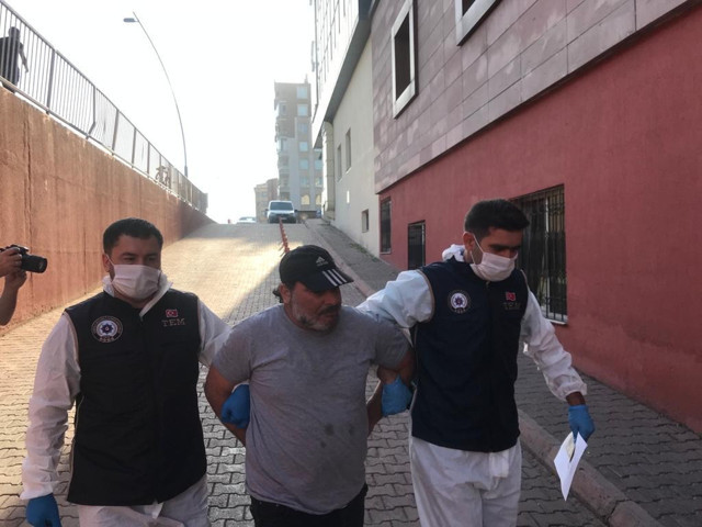 Kayseri'de dikkat çeken terör operasyonu 4 DAEŞ'li 2 PKK'lı paketlendi - Resim: 0