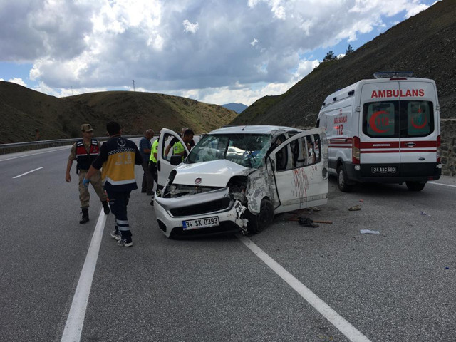 Erzincan'da kadının kopan kolu için saniyelere karşı savaş - Resim: 2