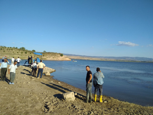 Çorum'da evladını kurtarmak isterken kendisi ölüme gitti - Resim: 0