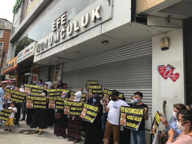 İstanbul Esenyurt’ta dudak uçuklatan kuyumcu vurgunu! Ne varsa götürdüler - Resim: 0