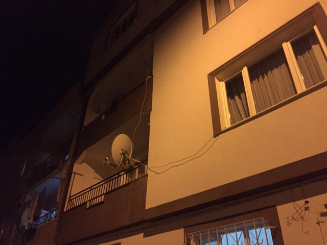 Bursa'da balkonda oyun oynarken 3'üncü kattan düştü - Resim: 0