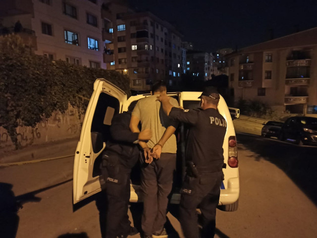 Ankara'da komşular arasındaki kavgada kan gölü: Kadını sırtından vurdu - Resim: 1