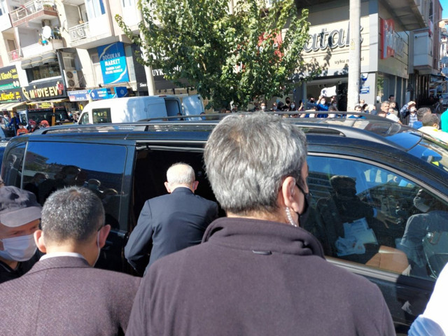 Kemal Kılıçdaroğlu'dan deprem bölgesine ziyaret! İzmir Bayraklı'ya geldi - Resim: 1