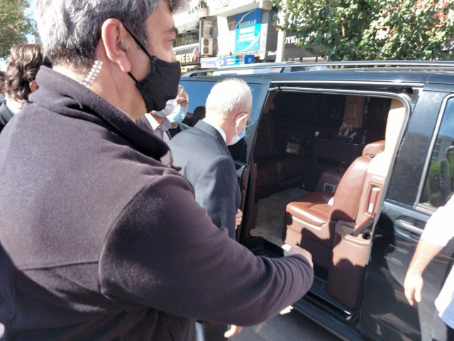 Kemal Kılıçdaroğlu'dan deprem bölgesine ziyaret! İzmir Bayraklı'ya geldi - Resim: 0