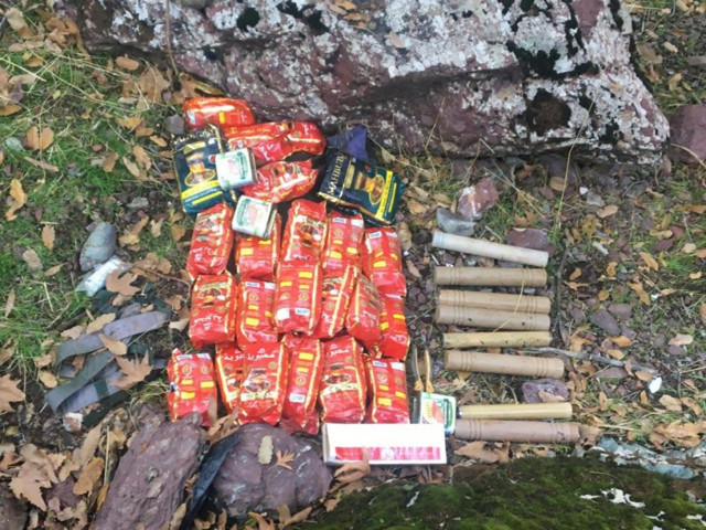 Hakurk ve Avaşin bölgelerinde PKK'ya ait silah ve mühimmat ele geçirildi - Resim: 0
