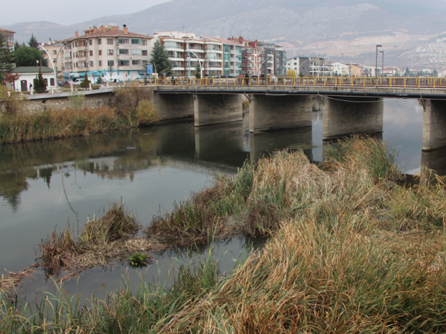 Yeşilırmak’ta su seviyesi alarm veriyor - Resim: 0