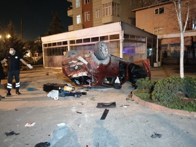 Tuzla'da kısıtlama saatlerinde alkollü sürücü dehşeti! 3 kişi yaralandı - Resim: 0