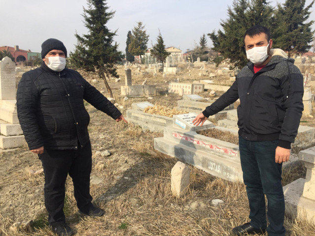 Malatya'da mezarlıkta şaşkına çeviren olay: Daha önce ne duyduk ne de gördük - Resim: 1
