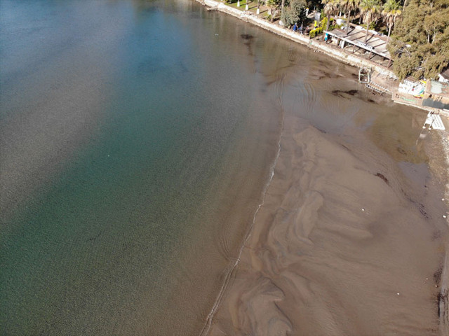Muğla'da deniz suyu 20 metre çekildi - Resim: 0