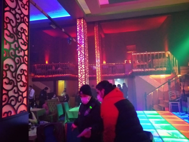 Konyalılar pavyondan vazgeçemiyor! Yasakta 3 ayrı pavyonda eğlence var - Resim: 1