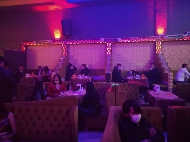 Konyalılar pavyondan vazgeçemiyor! Yasakta 3 ayrı pavyonda eğlence var - Resim: 0