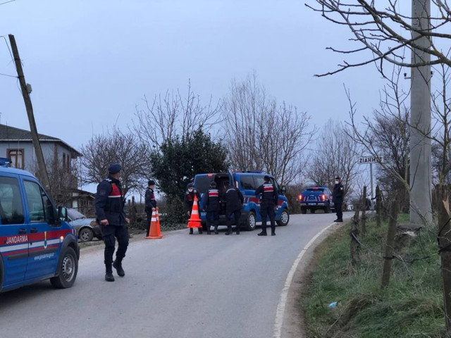 Sakarya'da şok! 23 kişinin testi pozitif çıkınca 650 kişinin yaşadığı mahalle karantinaya alındı - Resim: 0