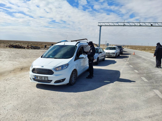 Kırmızı kategorideki Aksaray'da pazar günü için bir ilk! Vali Hamza Aydoğdu duyurdu - Resim: 1