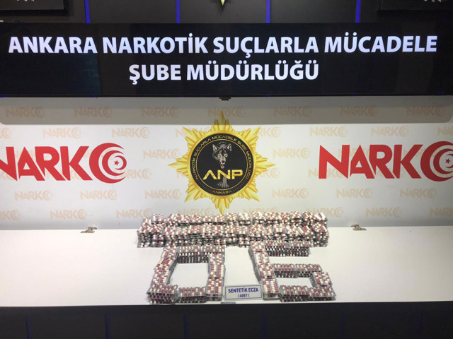 Aile hekimi ve hastasına uyuşturucudan gözaltı hastasını kurye yapmış - Resim: 0