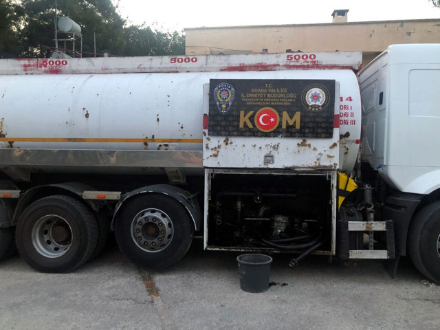 Adana’daki operasyonda 36 bin litre kaçak akaryakıta el konuldu - Resim: 0