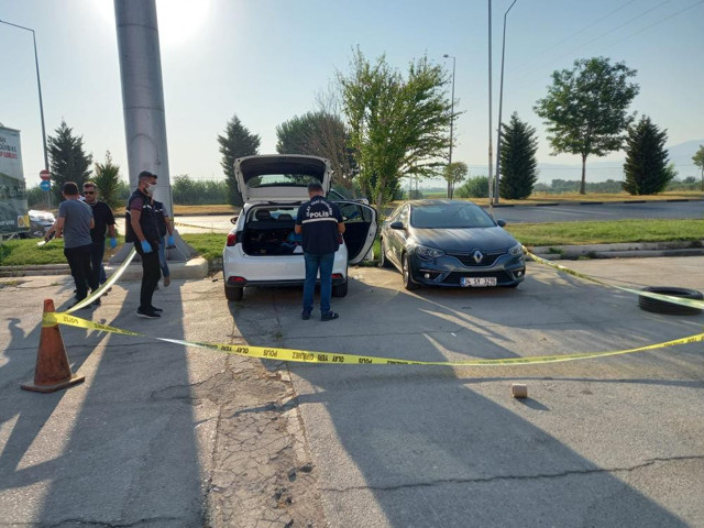 Aşırı dozda uyuşturucu alıp fenalaşan genç uykudan uyanamadı - Resim: 1