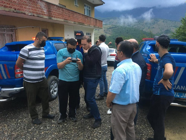 Bartın'da gizemli olay! Alevli bir cisim düştü ihbarı ekipleri harekete geçirdi - Resim: 0