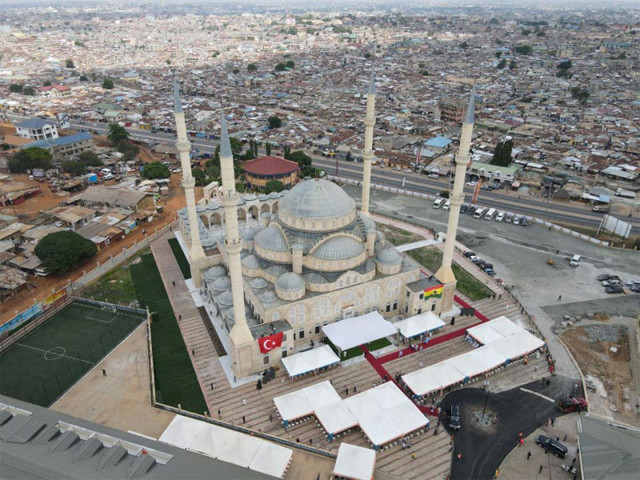 Akra'da açılan Gana Milli Cami ve Külliyesi, Osmanlı mimarisiyle dikkati çekiyor - Resim: 0