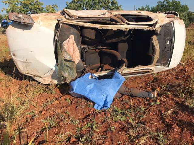 Gaziantep'te şarampole yuvarlanan otomobilde eski karı-koca hayatını kaybetti - Resim: 0