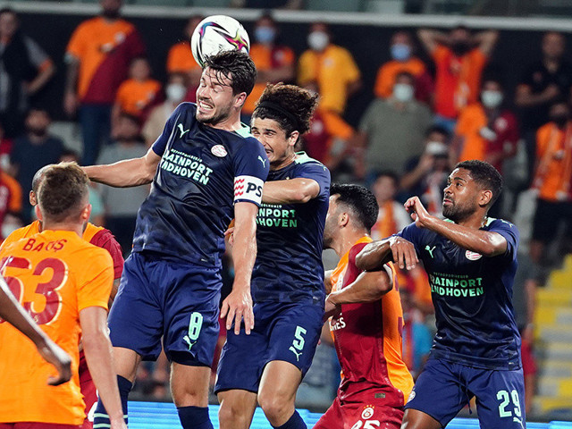 PSV Eindhoven'e elenen Galatasaray yoluna Avrupa Ligi'nde devam edecek - Resim: 1