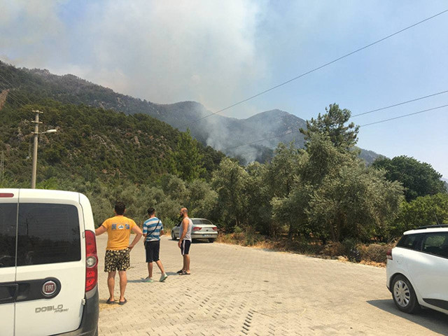 Muğla Köyceğiz'de alevler yeniden yükselmeye başladı, vatandaşlar seferber oldu - Resim: 0