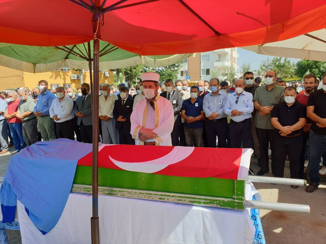 Azra Gülendam Haytaoğlu için cenaze töreni! Acılı annesi ilk kez konuştu - Resim: 0