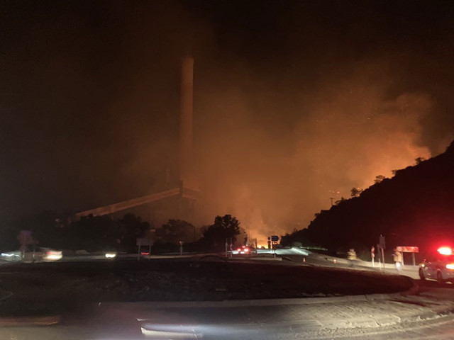 Milas'tan son dakika haber! Orman yangını termik santrale girdi sirenler çalıyor - Resim: 4