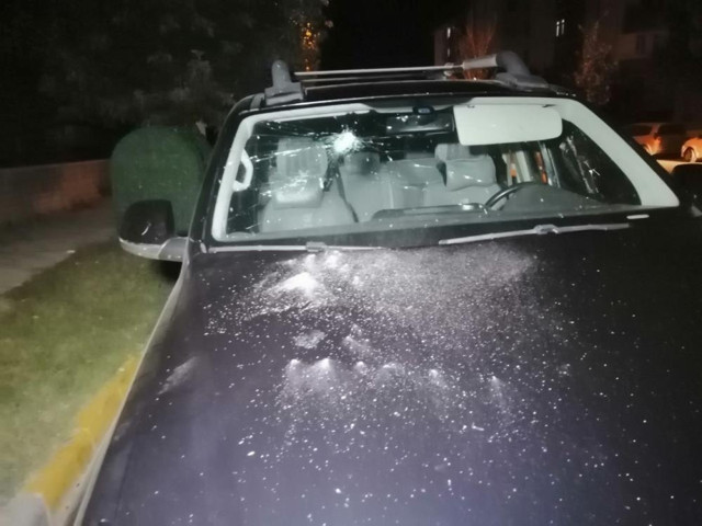 Olay yeri Aksaray! Sevdiği kızın nişanlısının aracına zarar verdi - Resim: 0