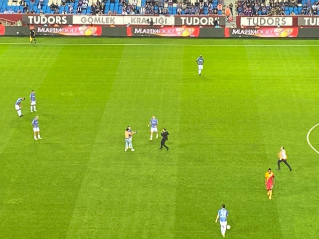 Trabzonspor'da Abdülkadir Ömür gözyaşlarını tutamadı - Resim: 0