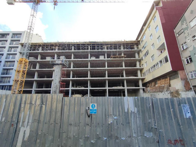 Şişli'de şaşkına çeviren görüntü! Bina inşaatına bakanlar dönüp bir daha bakıyor - Resim: 0