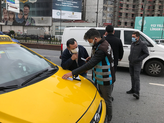 İstanbul’da 'kısa mesafe' yolcu almayan taksicilere ceza yağdı - Resim: 0