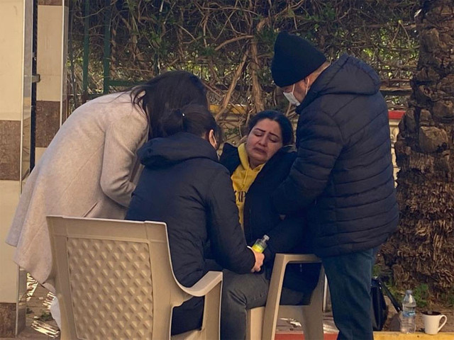 Antalya'da öğrencilerine karne vermeye hazırlanan öğretmen feci şekilde can verdi - Resim: 0