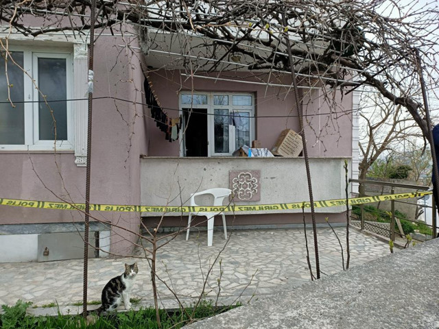 Komşusunun çamaşırlarını toplamak için gitti korkunç manzarayla karşılaştı - Resim: 0