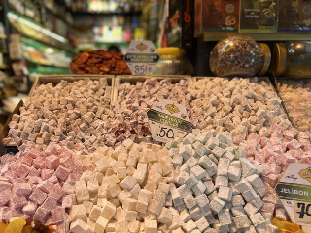 Eminönü’nde bayram hareketliliği başladı! En çok o alınıyor fiyatlara bakın - Resim: 0