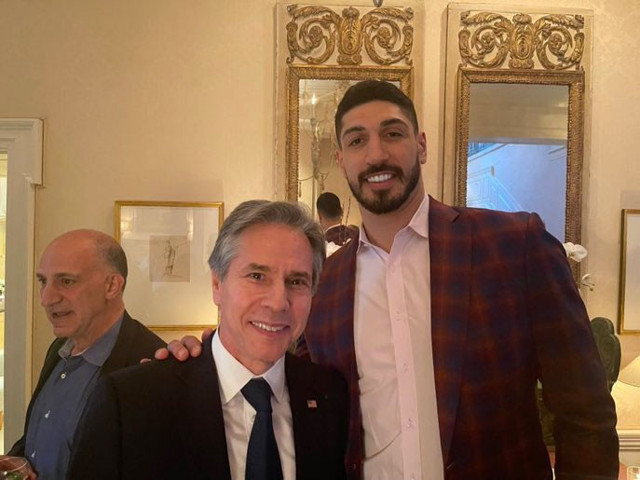 Gülen'in manevi oğlu Enes Kanter CIA Başkanı Burns ile poz verdi Sedat Ergin'den kritik soru - Resim: 0