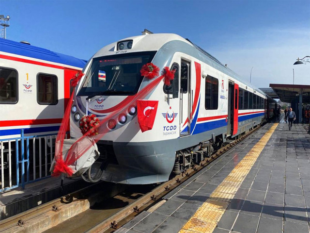 Diyarbakır ve Batman için çok önemli bir gün! Seferler resmen başladı - Resim: 0